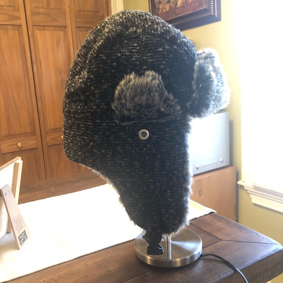 Eskimo hat - Picture 2 of 5